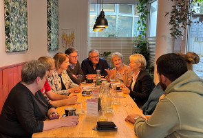 Annette Karl und Martina Fehlner beim gemeinsammen Mittagessen mit der SPD Alzenau